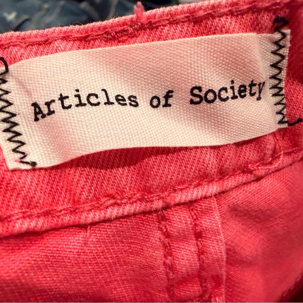 Articles Of Society Pink Coral Straight Leg Stretch Jeans Size 31